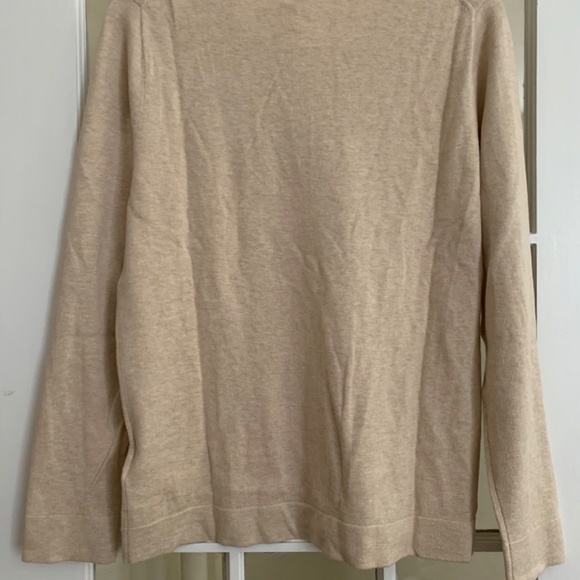 J Crew Factory Teddie Seashell Sweater NWT Medium - Picture 2 of 4